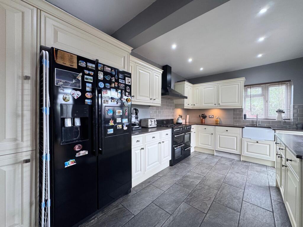 Sefton Avenue, Mill Hill, NW7, London